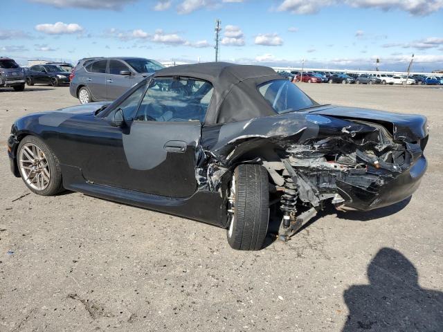 JM1NB353720225829 - 2002 MAZDA MX-5 MIATA BASE BLACK photo 2