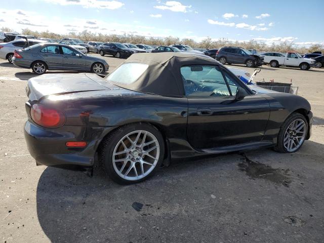 JM1NB353720225829 - 2002 MAZDA MX-5 MIATA BASE BLACK photo 3