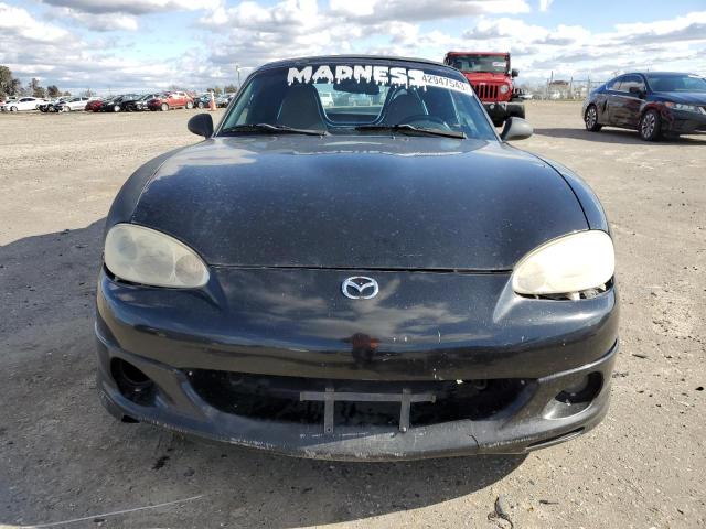 JM1NB353720225829 - 2002 MAZDA MX-5 MIATA BASE BLACK photo 5