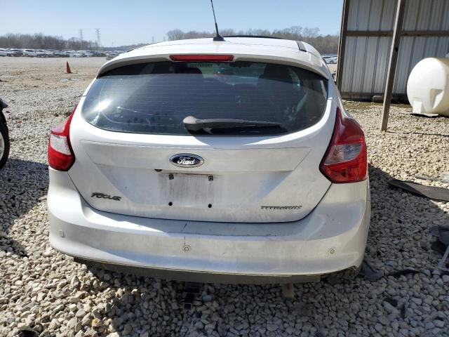 1FADP3N26EL320024 - 2014 FORD FOCUS TITANIUM WHITE photo 6