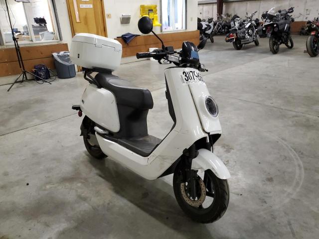 LANDEY1L9M0000007 - 2020 SCOO SCOOTER WHITE photo 1