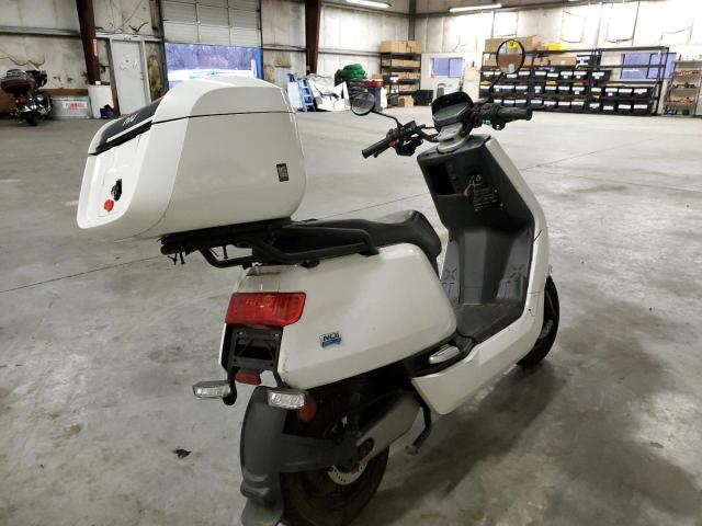LANDEY1L9M0000007 - 2020 SCOO SCOOTER WHITE photo 4