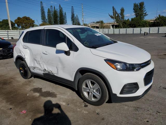 3GNCJKSB3LL335806 - 2020 CHEVROLET TRAX LS WHITE photo 4