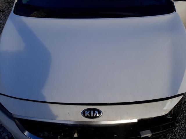 KNDMB5C14H6332190 - 2017 KIA SEDONA LX WHITE photo 12