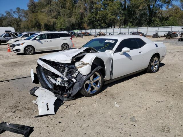 2C3CDYAG4EH115378 - 2014 DODGE CHALLENGER SXT WHITE photo 1