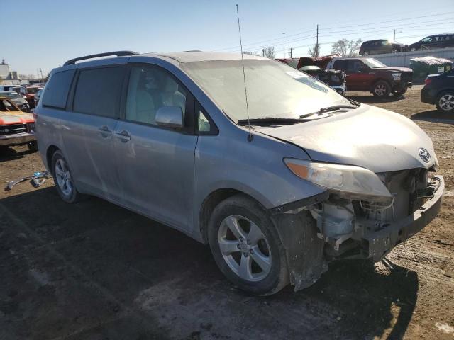 5TDKK3DC9CS198555 - 2012 TOYOTA SIENNA LE GRAY photo 4