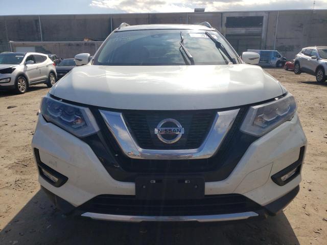 5N1AT2MT8HC768195 - 2017 NISSAN ROGUE S WHITE photo 5