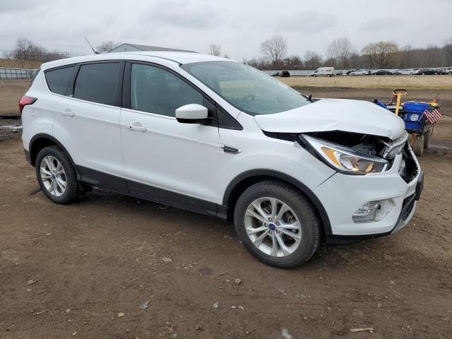 1FMCU0GD9KUB98305 - 2019 FORD ESCAPE SE WHITE photo 4