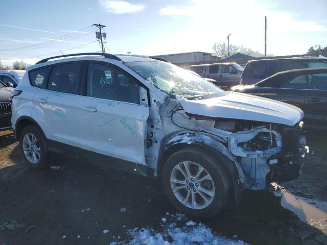 1FMCU9GD9JUB45641 - 2018 FORD ESCAPE SE WHITE photo 4