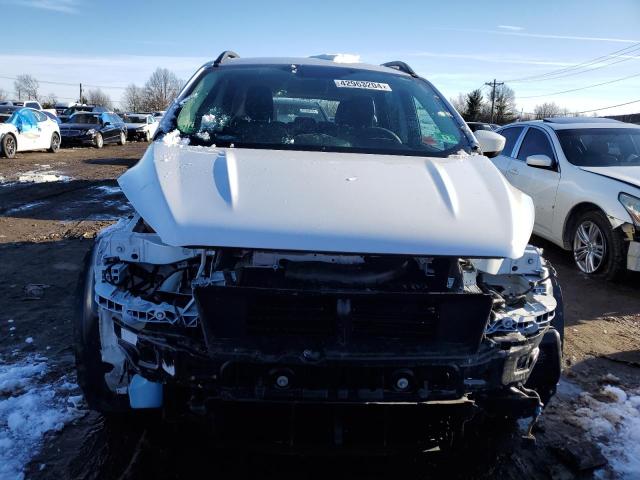 1FMCU9GD9JUB45641 - 2018 FORD ESCAPE SE WHITE photo 5