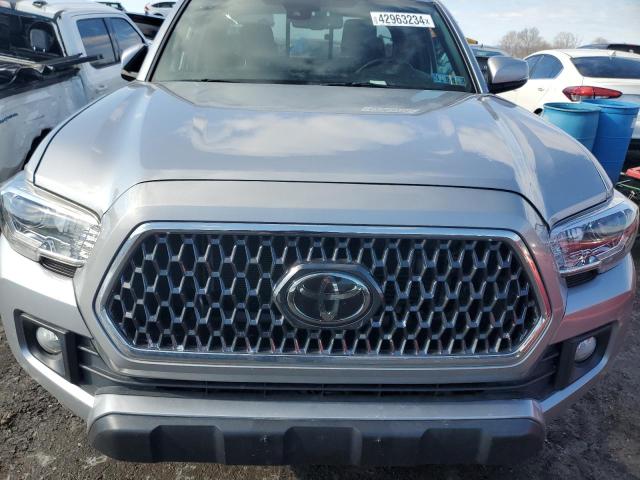 5TFSZ5AN0KX188633 - 2019 TOYOTA TACOMA ACCESS CAB ვერცხლისფერი ფოტო 11