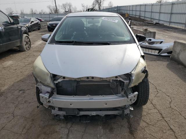 JTDKTUD36CD520342 - 2012 TOYOTA YARIS SILVER photo 5