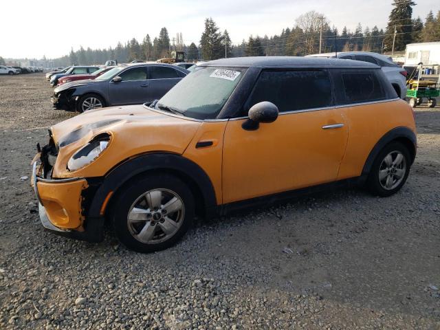 WMWXP5C37H3C64212 - 2017 MINI COOPER ORANGE photo 1