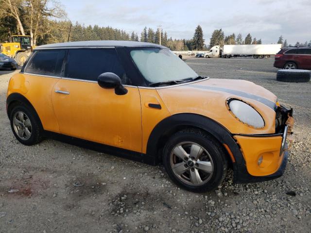 WMWXP5C37H3C64212 - 2017 MINI COOPER ORANGE photo 4