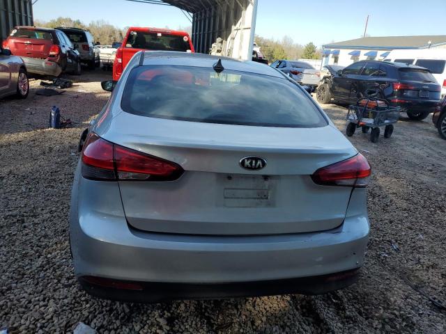 3KPFK4A77HE115057 - 2017 KIA FORTE LX SILVER photo 6