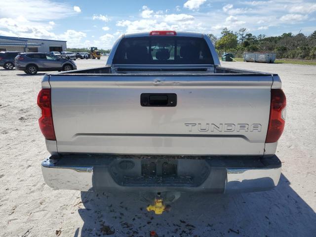 5TFRY5F16EX152375 - 2014 TOYOTA TUNDRA DOUBLE CAB SR/SR5 SILVER photo 6