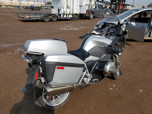 WB10A1300HZ399799 - 2017 BMW R1200 RT SILVER photo 4