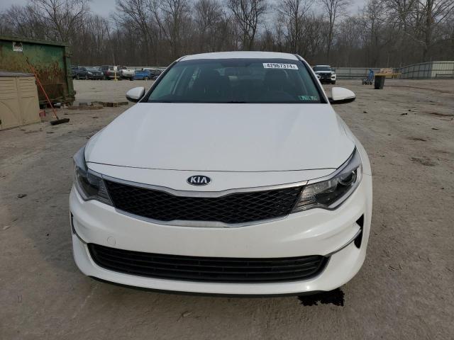 KNAGT4L3XG5101186 - 2016 KIA OPTIMA LX WHITE photo 5