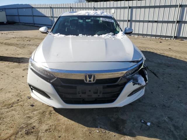 1HGCV1F99JA025602 - 2018 HONDA ACCORD TOURING WHITE photo 5