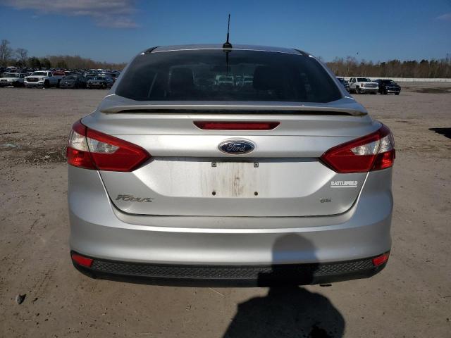 1FAHP3F24CL232196 - 2012 FORD FOCUS SE SILVER photo 6