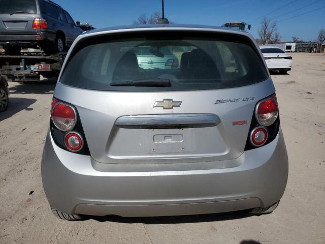 1G1JE6SB5F4188466 - 2015 CHEVROLET SONIC LTZ SILVER photo 6