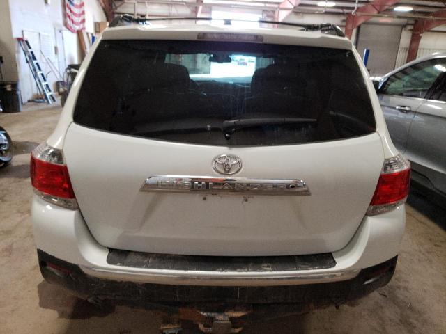 5TDBK3EH6DS250560 - 2013 TOYOTA HIGHLANDER BASE WHITE photo 6