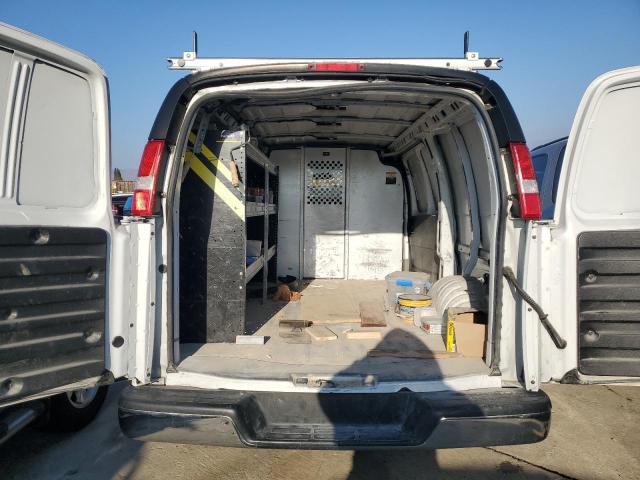 1GCWGAFP2M1207828 - 2021 CHEVROLET EXPRESS G2 WHITE photo 10