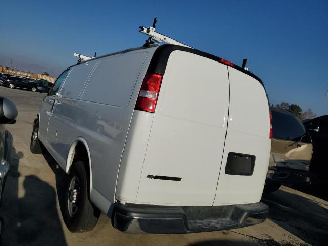 1GCWGAFP2M1207828 - 2021 CHEVROLET EXPRESS G2 WHITE photo 2