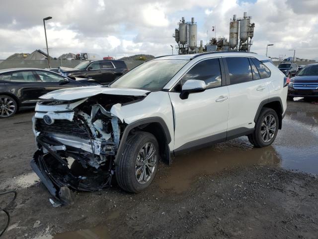 4T3B6RFVXNU091182 - 2022 TOYOTA RAV4 XLE PREMIUM WHITE photo 1