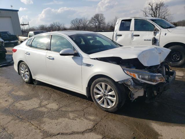 5XXGU4L30GG047053 - 2016 KIA OPTIMA EX WHITE photo 4