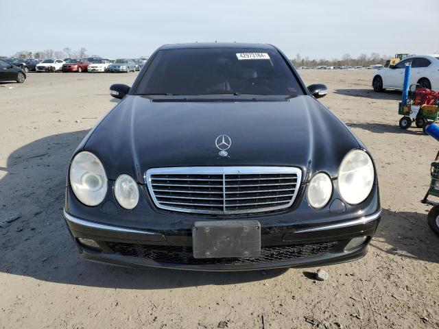 WDBUF70J45A753712 - 2005 MERCEDES-BENZ E 500 BLACK photo 5