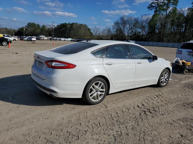 1FA6P0H79F5123207 - 2015 FORD FUSION SE WHITE photo 3