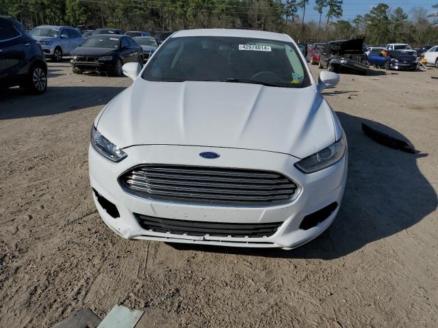 1FA6P0H79F5123207 - 2015 FORD FUSION SE WHITE photo 5