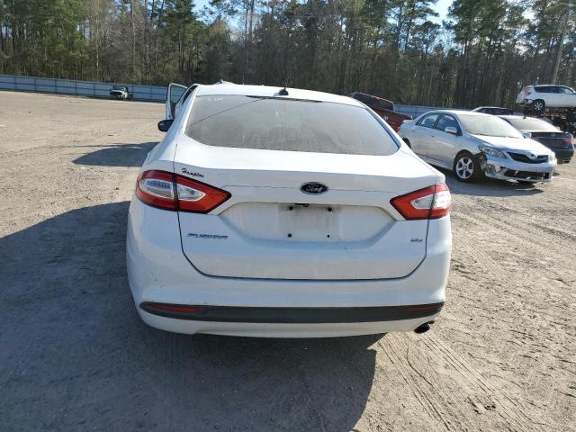 1FA6P0H79F5123207 - 2015 FORD FUSION SE WHITE photo 6