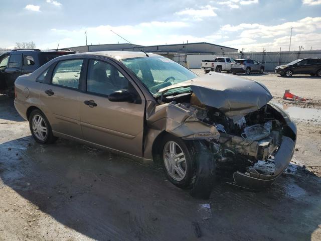 1FAFP34364W163904 - 2004 FORD FOCUS SE COMFORT TAN photo 4