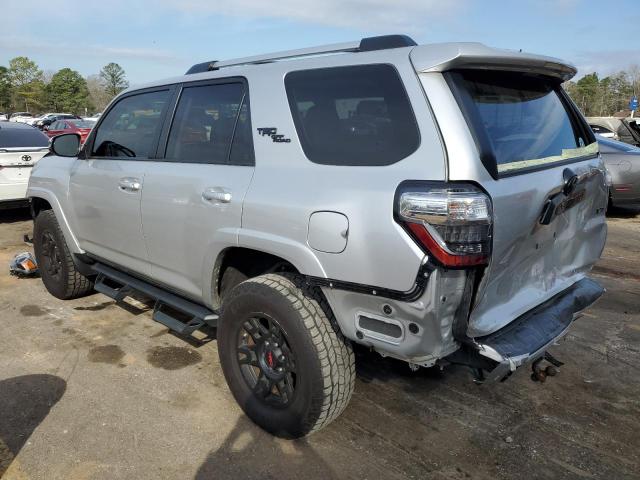 JTEBU5JR5J5546381 - 2018 TOYOTA 4RUNNER SR5/SR5 PREMIUM 银色 照片 2