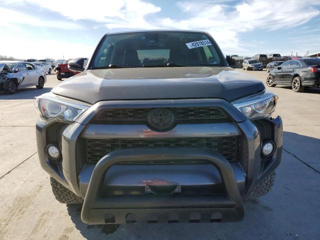 JTEZU5JR9F5089614 - 2015 TOYOTA 4RUNNER SR5 CHARCOAL photo 5