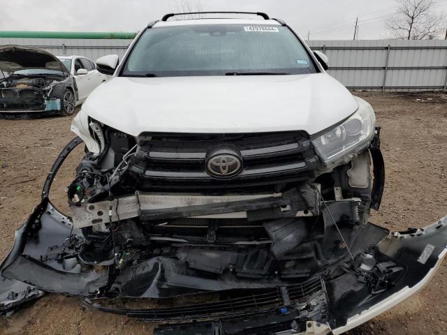 5TDKZRFH9JS529994 - 2018 TOYOTA HIGHLANDER SE WHITE photo 5