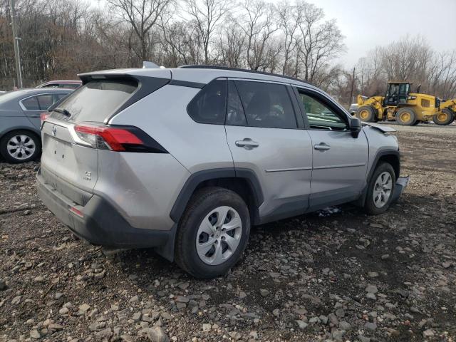 JTMF1RFV1KJ006577 - 2019 TOYOTA RAV4 LE SILVER photo 3