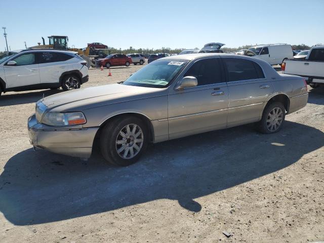 2LNHM82V89X630471 - 2009 LINCOLN TOWN CAR SIGNATURE LIMITED BEIGE photo 1