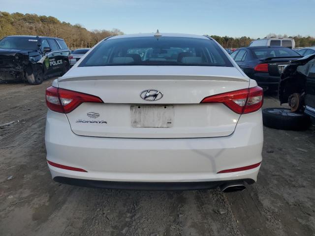 5NPE24AF0FH044389 - 2015 HYUNDAI SONATA SE WHITE photo 6