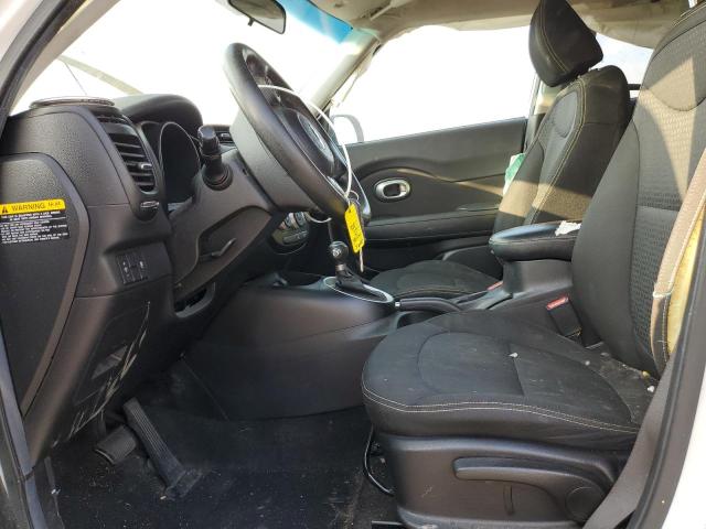 KNDJP3A53F7228795 - 2015 KIA SOUL + WHITE photo 7