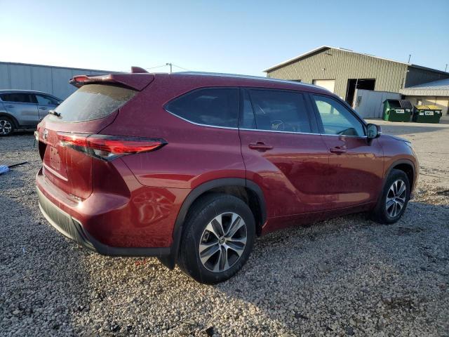 5TDGZRBH6MS070293 - 2021 TOYOTA HIGHLANDER XLE BURGUNDY photo 3