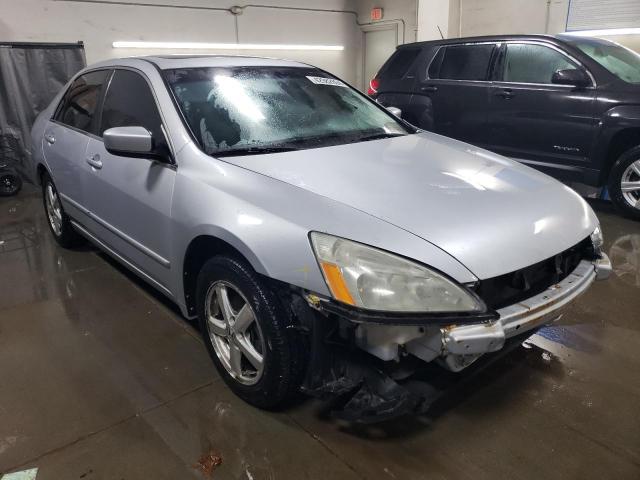 1HGCM56654A014603 - 2004 HONDA ACCORD EX SILVER photo 4