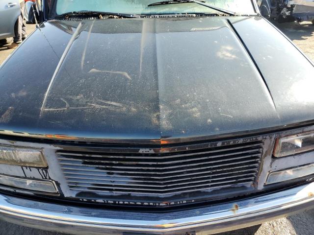 3GNGK26J5WG132753 - 1998 CHEVROLET SUBURBAN K2500 BLACK photo 11