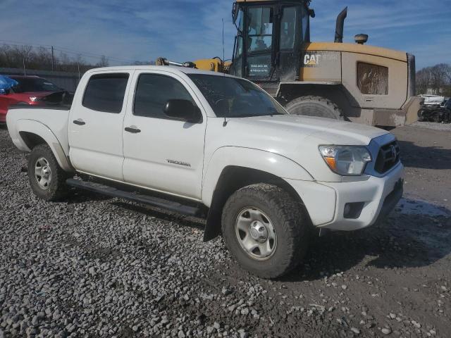5TFJU4GN0FX067506 - 2015 TOYOTA TACOMA DOUBLE CAB PRERUNNER WHITE photo 4