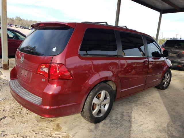 2V4RW3DG2BR691609 - 2011 VOLKSWAGEN ROUTAN SE RED photo 3