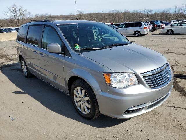 2C4RC1AGXGR159477 - 2016 CHRYSLER TOWN & COU LX SILVER photo 4