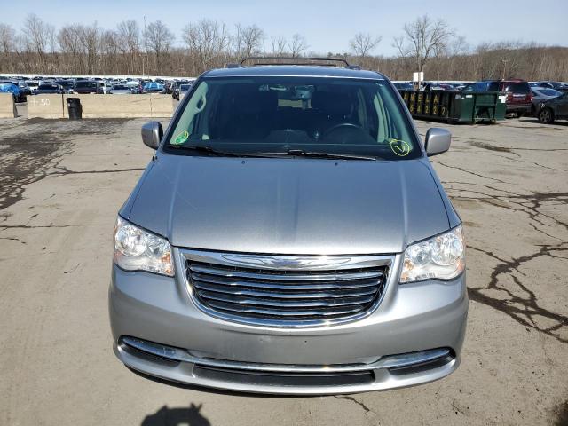 2C4RC1AGXGR159477 - 2016 CHRYSLER TOWN & COU LX SILVER photo 5
