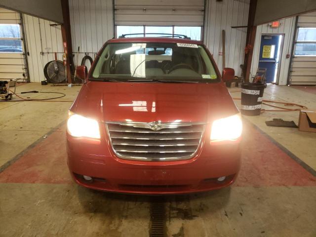 2A4RR5D16AR130153 - 2010 CHRYSLER TOWN & COU TOURING წითელი ფოტო 5